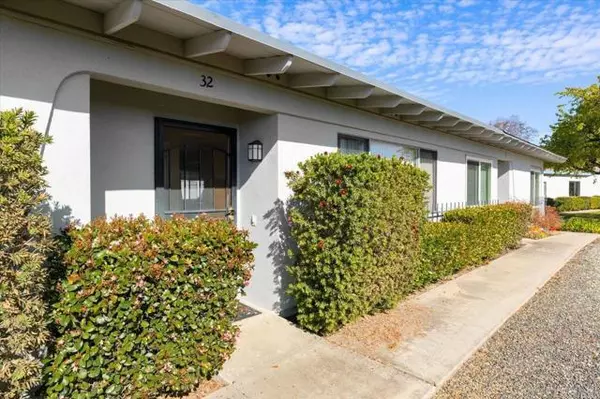 Oceanside, CA 92057,3875 Vista Campana 32