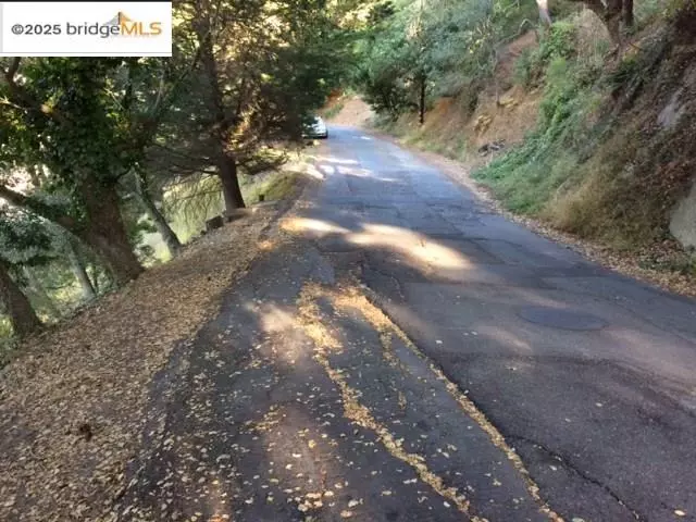 Oakland, CA 94611,6589 Exeter