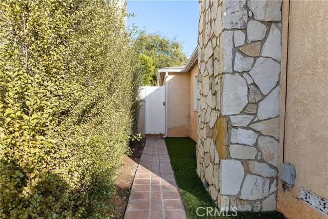 Redondo Beach, CA 90278,1704 Mackay LN