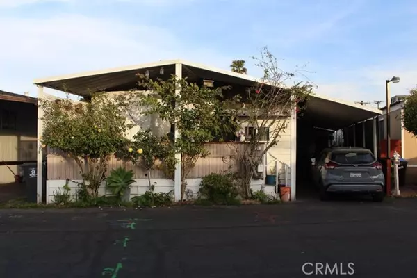 221 COLOGNE DR, Santa Ana, CA 92703