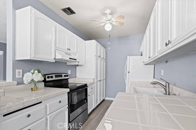 5349 Newcastle AVE 56, Encino, CA 91316