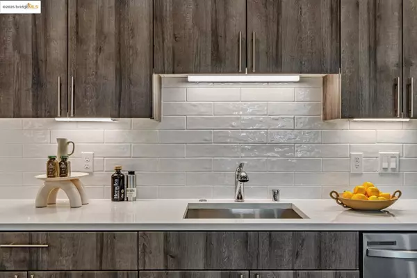 Oakland, CA 94607,2400 Adeline ST 303