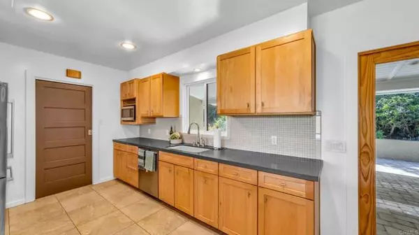 Vista, CA 92084,1693 Montgomery DR