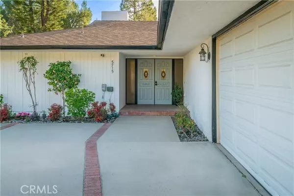 La Canada Flintridge, CA 91011,5715 Summit Crest DR