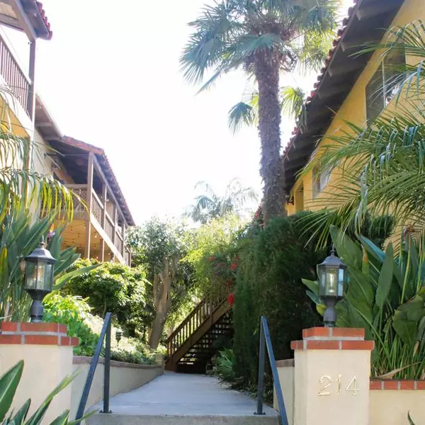 San Clemente, CA 92672,214 Via Robina