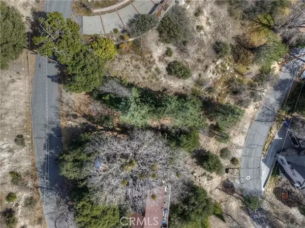 Lake Arrowhead, CA 92352,0 Madera LN