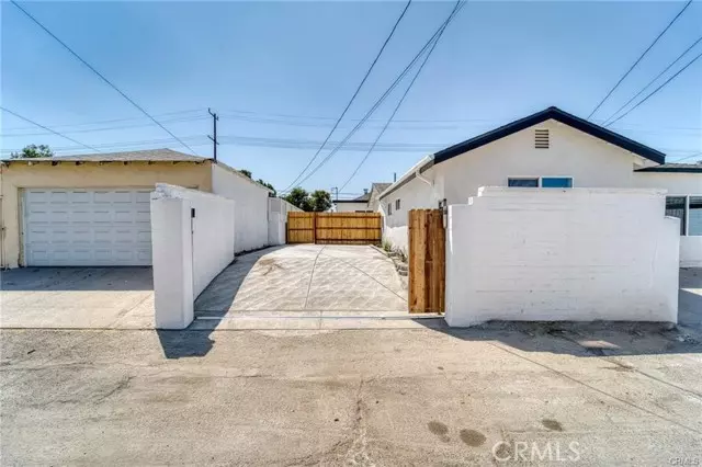 11443 Saticoy ST, North Hollywood, CA 91605