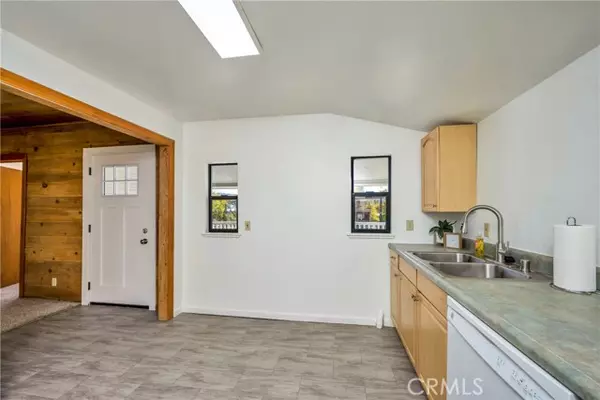 Clearlake Oaks, CA 95423,12940 1st ST