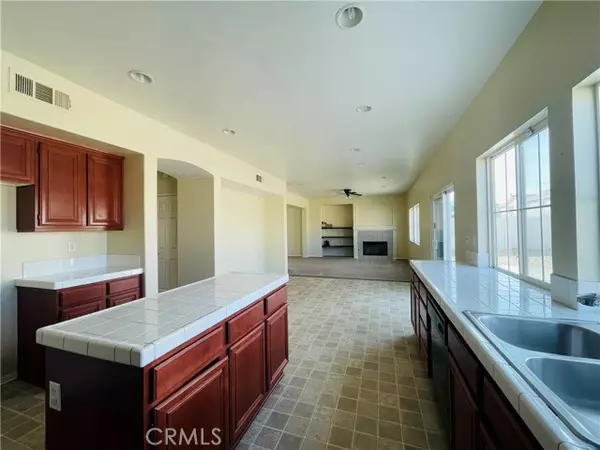 Palmdale, CA 93552,37123 Julian LN