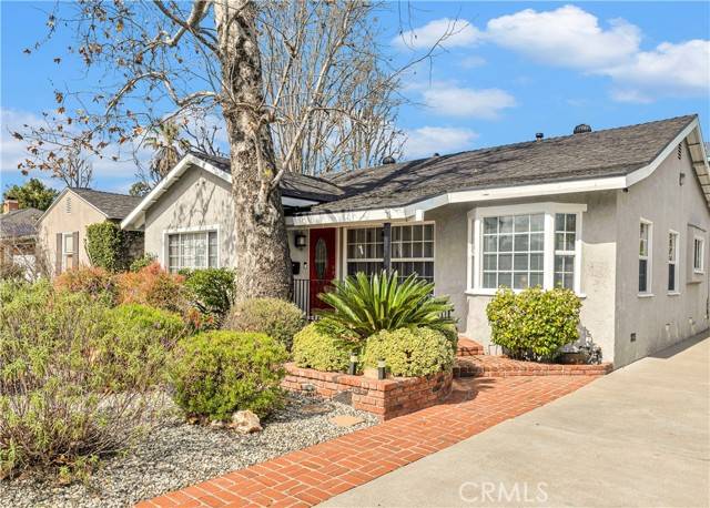 11559 Blix ST, Valley Village, CA 91602
