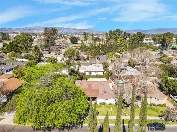Tarzana, CA 91335,18331 Sylvan ST