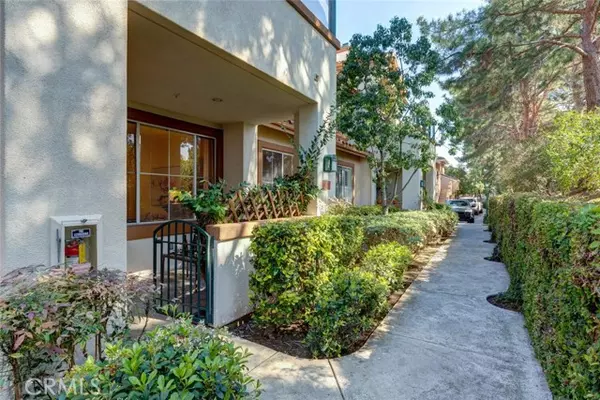 Irvine, CA 92606,1703 Solvay Aisle 106