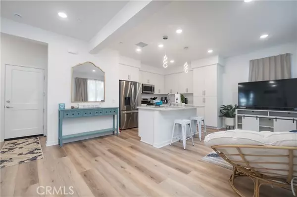 Huntington Beach, CA 92647,17941 Olivia LN