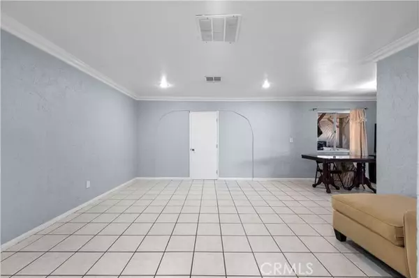 Reseda, CA 91335,8007 Mcdermott