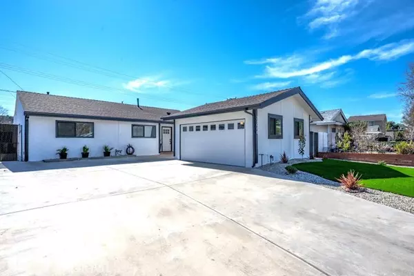 22068 Alamogordo RD, Saugus, CA 91350