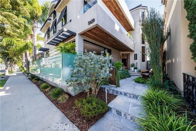 Long Beach, CA 90803,5429 5431 E The Toledo