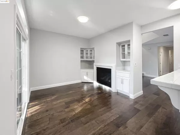 Pleasant Hill, CA 94523,51 Village Square PL