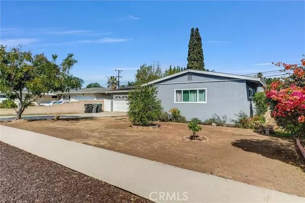 Corona, CA 92882,917 W Francis ST