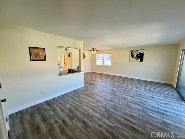 Fontana, CA 92335,16970 MARYGOLD 42