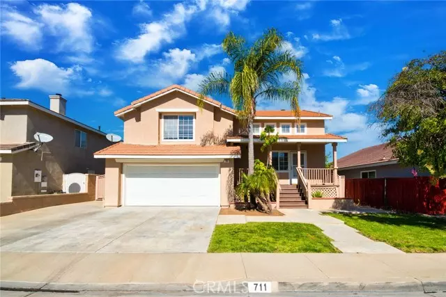 711 Viewpointe LN, Corona, CA 92881