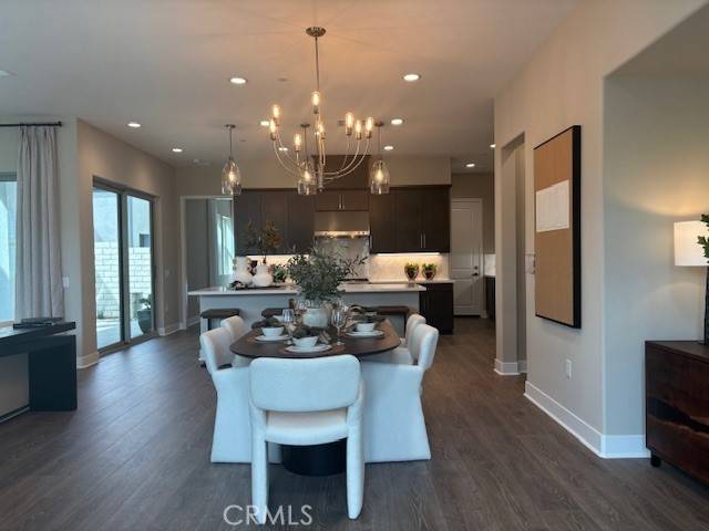 Valencia, CA 91381,27339 Creekwood LN