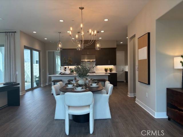 Valencia, CA 91381,27339 Creekwood LN