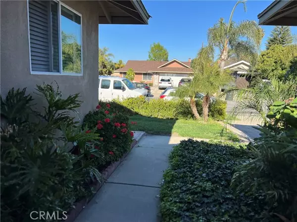 Lake Forest, CA 92630,24412 Highpine