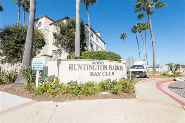 Huntington Beach, CA 92649,4165 Warner AVE 203