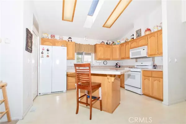 Joshua Tree, CA 92252,4742 Avenida La Mirada