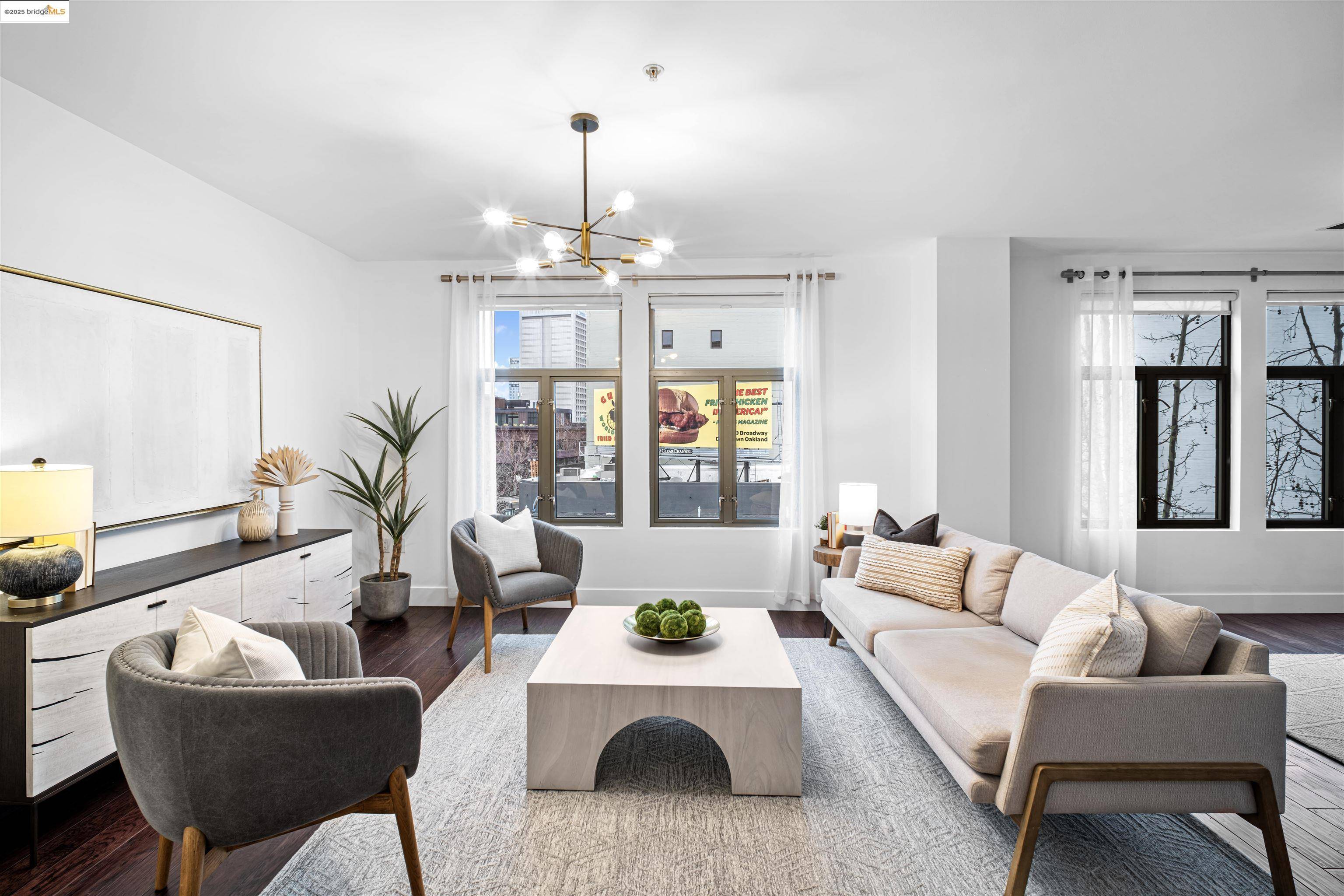 438 W Grand Ave 422, Oakland, CA 94612-2332