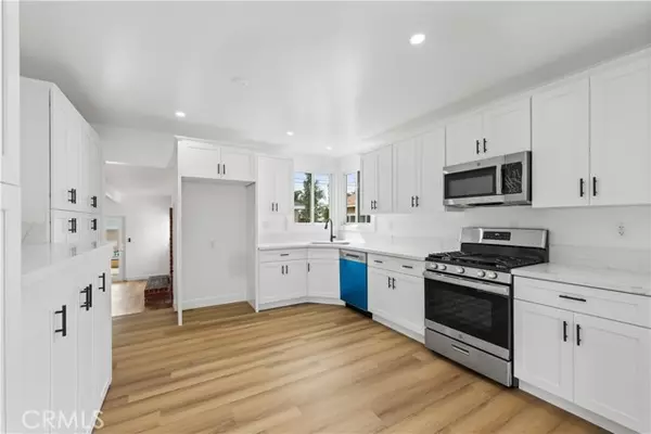 Pico Rivera, CA 90660,9728 Planter ST