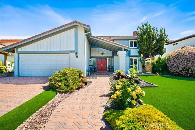 2528 Larkwood DR, Fullerton, CA 92833