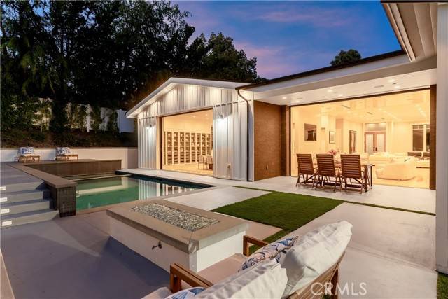 Tarzana, CA 91356,4635 Brewster DR