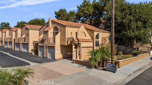 5291 Colodny DR 13, Agoura Hills, CA 91301
