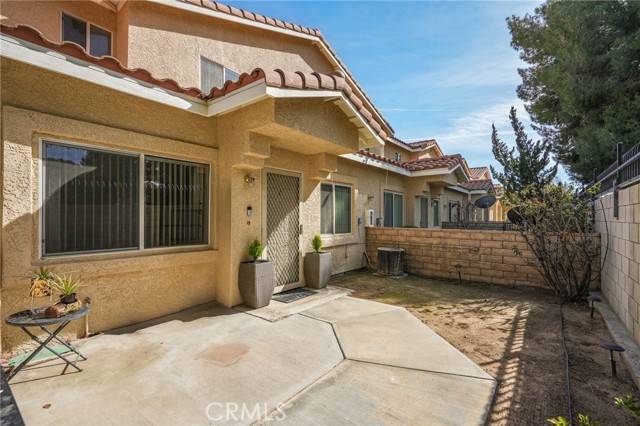 43491 30th ST 2, Lancaster, CA 93536