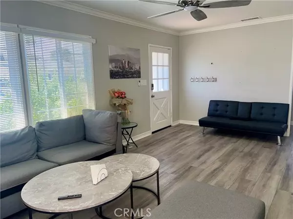 Van Nuys, CA 91406,7662 Paso Robles AVE