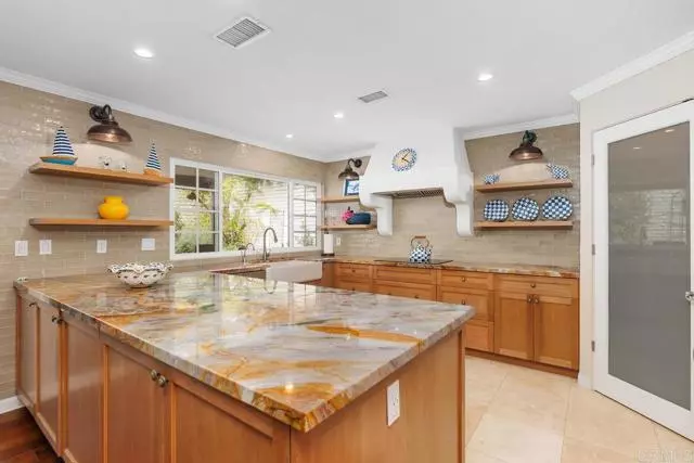 16902 Via De Santa Fe #1, Rancho Santa Fe, CA 92067