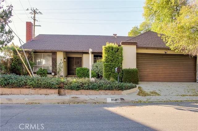 Tujunga, CA 91042,11521 Dellmont DR