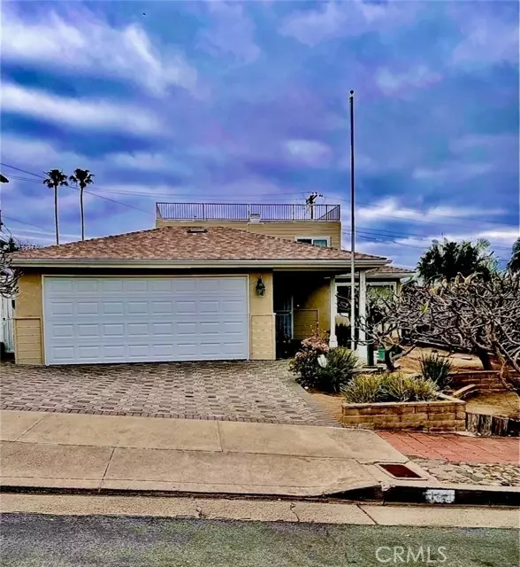 San Clemente, CA 92672,103 W Avenida Santiago