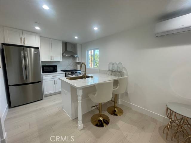 Sherman Oaks, CA 91403,15032 Valley VIS
