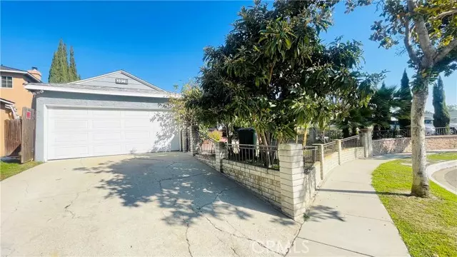 3329 Del Amo BLD, Lakewood, CA 90712