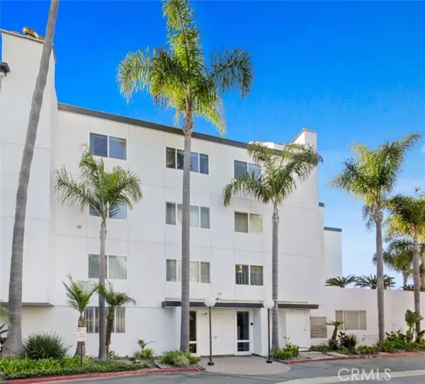 Huntington Beach, CA 92649,2872 Coast CIR 305