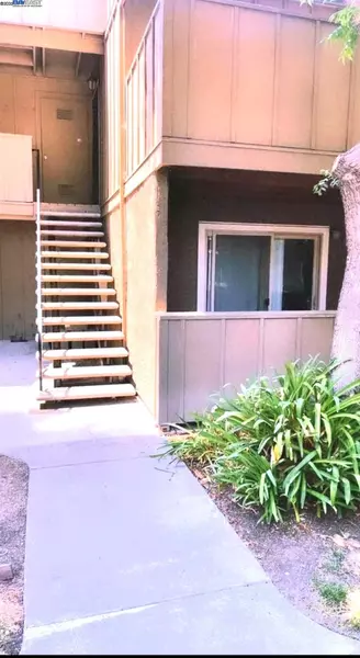 1297 Lakeview CIR, Pittsburg, CA 94565