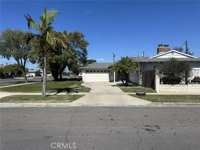 320 N La Reina ST, Anaheim, CA 92801