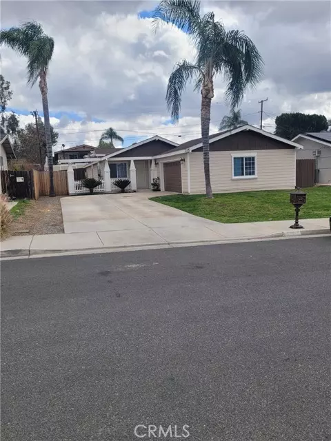 214 Davis ST, Lake Elsinore, CA 92530