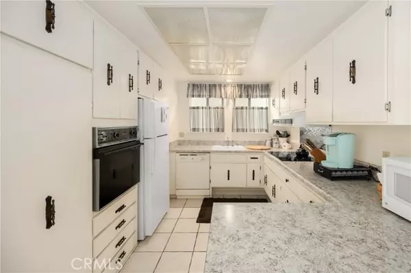 Laguna Woods, CA 92637,660 Avenida Sevilla P