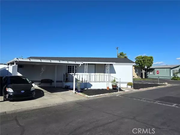 Santa Ana, CA 92703,315 Putter DR