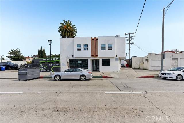 South Gate, CA 90280,9320 Long Beach BLD