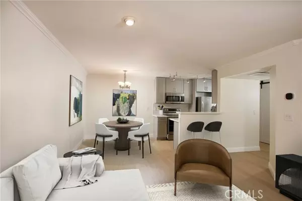 West Hollywood, CA 90069,8530 Holloway DR 219
