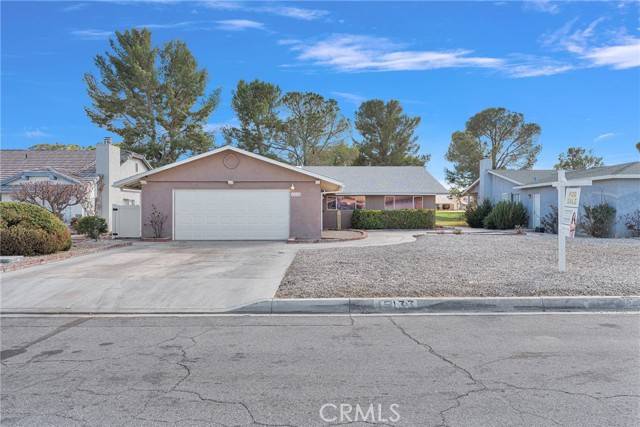 15133 Tournament DR, Helendale, CA 92342